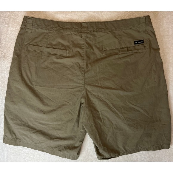 Columbia Washed Out Short Classic Fit Cotton Sage Sz 38w 10" Inseam - Picture 8 of 8